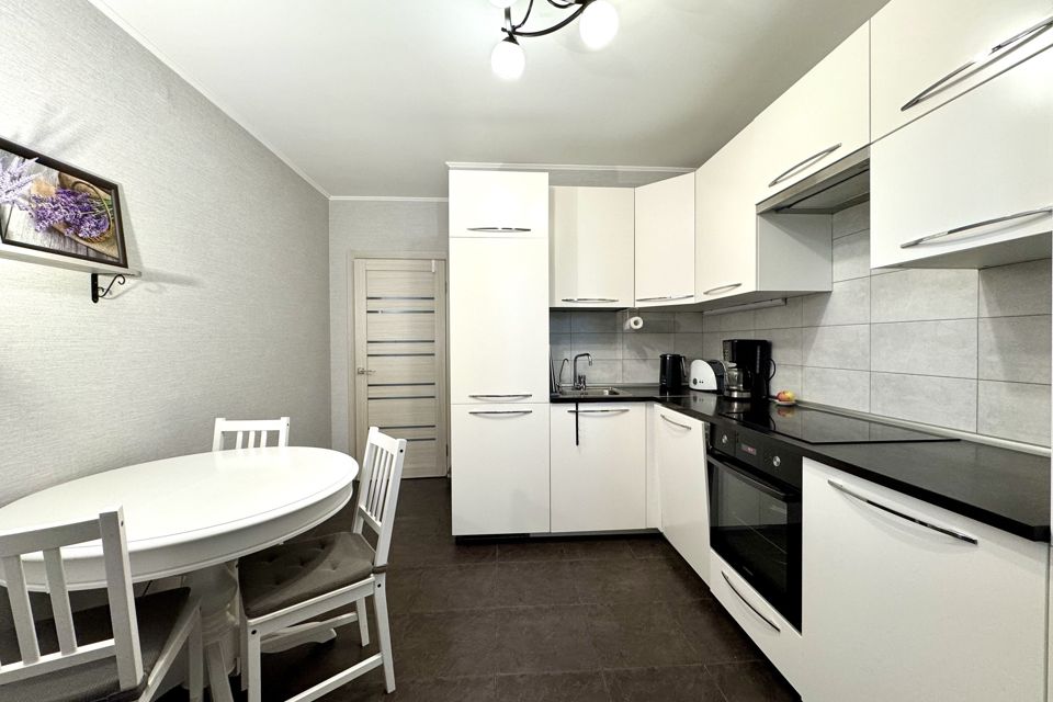 Продаётся 3-комнатная квартира, 79.7 м²