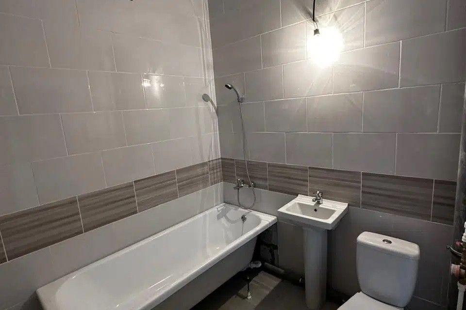 Продаётся 1-комнатная квартира, 42 м²