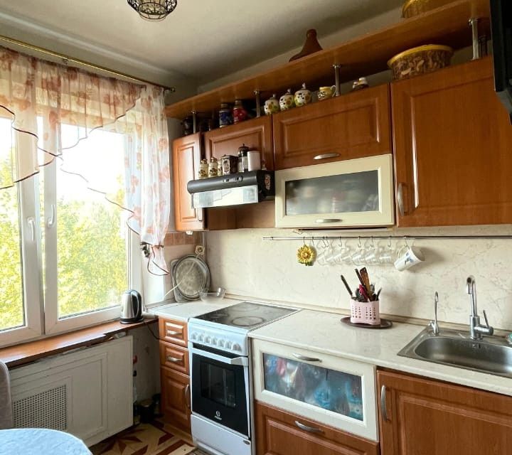 Продаётся 4-комнатная квартира, 74 м²