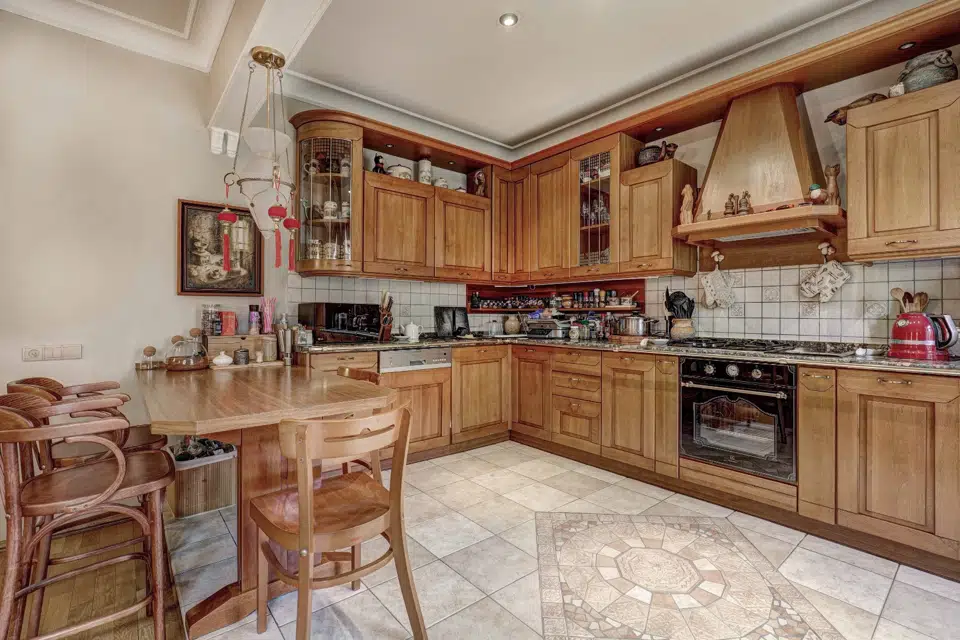 Продаётся 5-комнатная квартира, 499 м²
