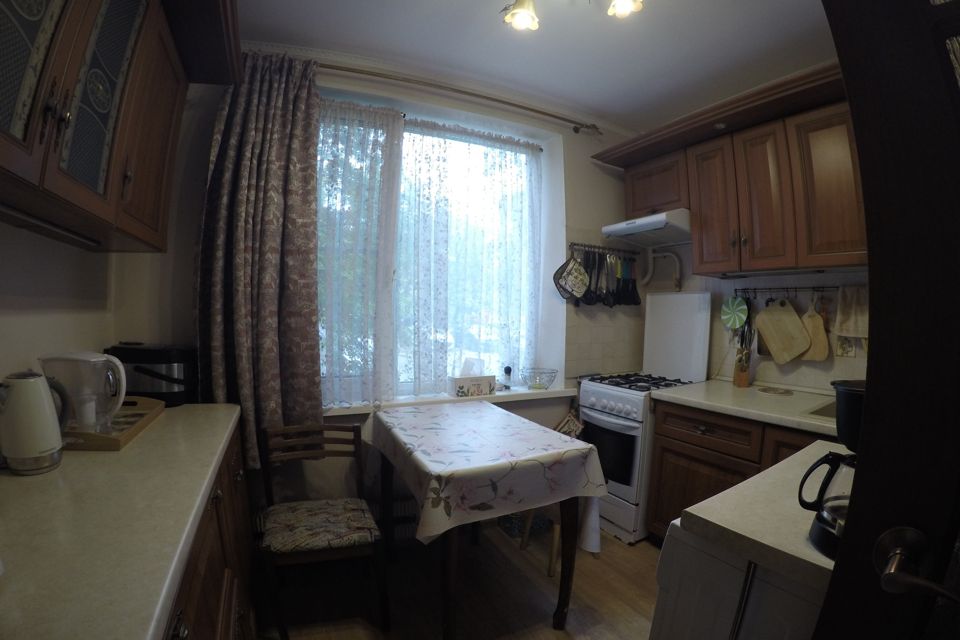 Продаётся 3-комнатная квартира, 61.3 м²