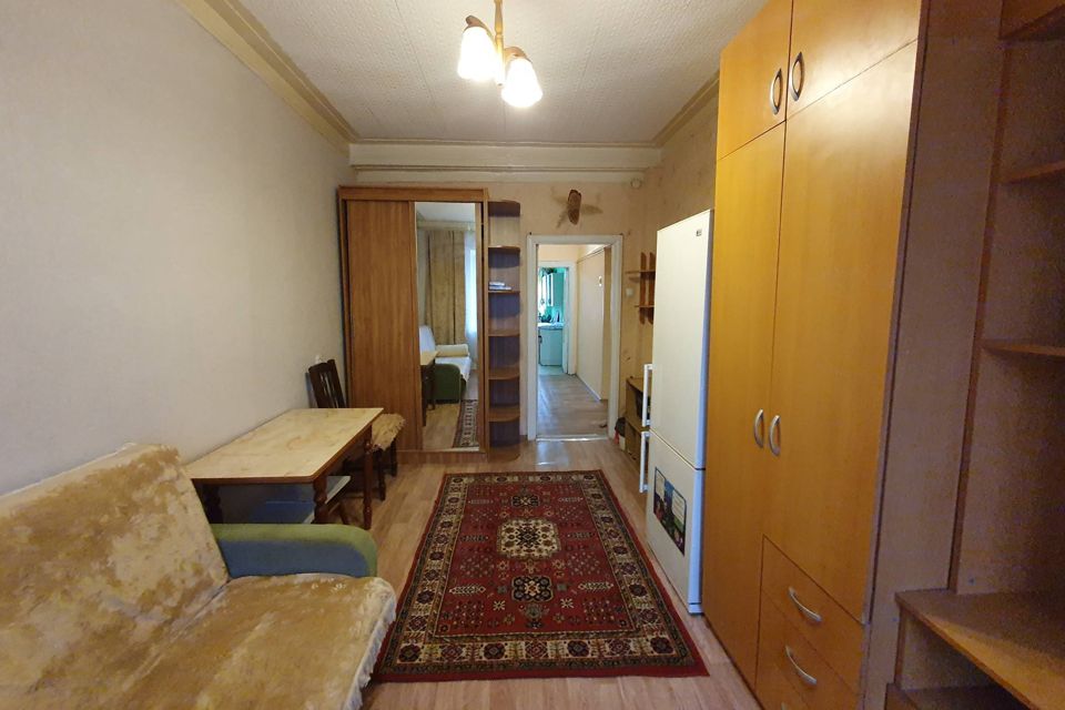 Продаётся комната в 4-комн. квартире, 15 м²