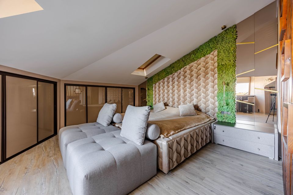 Продаётся 2-комнатная квартира, 100.3 м²
