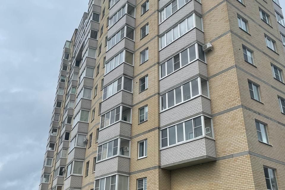 Продаётся 1-комнатная квартира, 43.6 м²