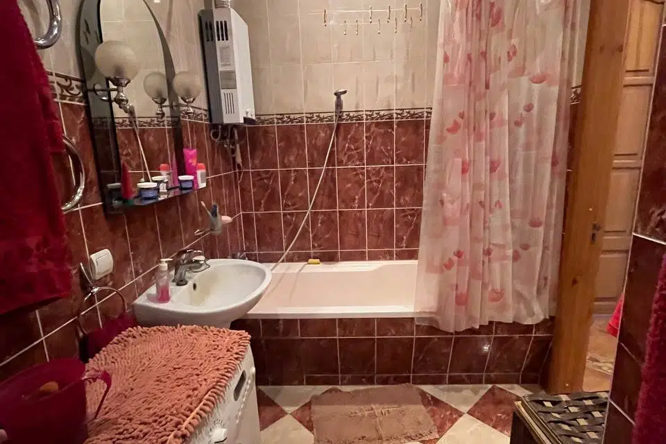 Продаётся 2-комнатная квартира, 60.8 м²