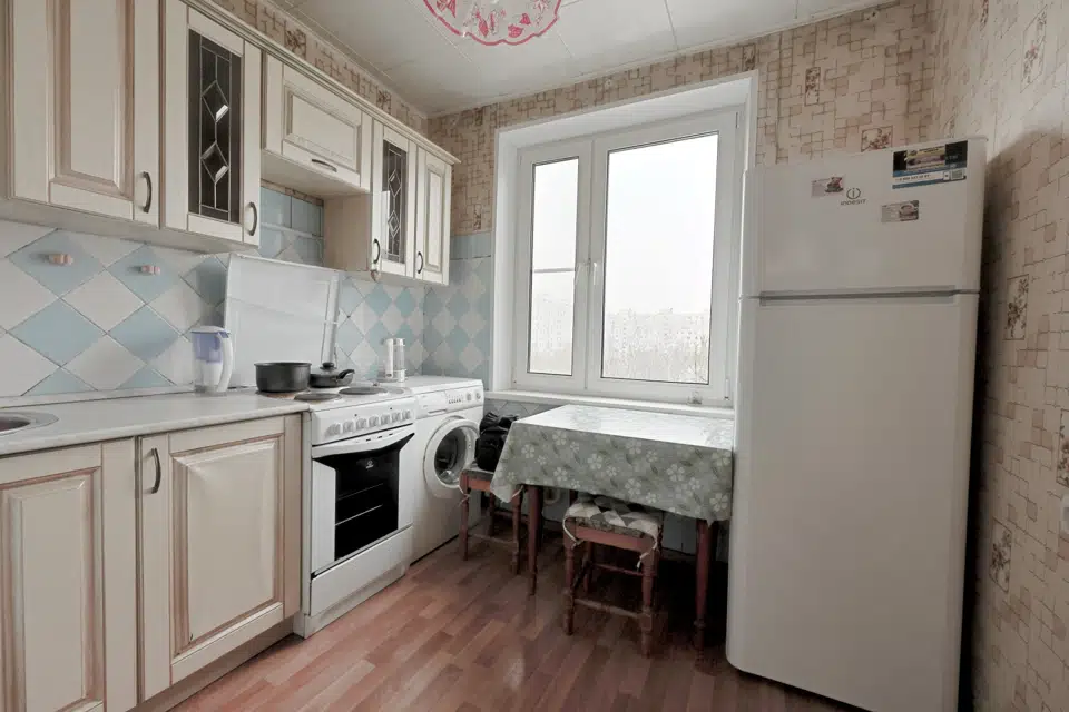 Продаётся 3-комнатная квартира, 48.8 м²