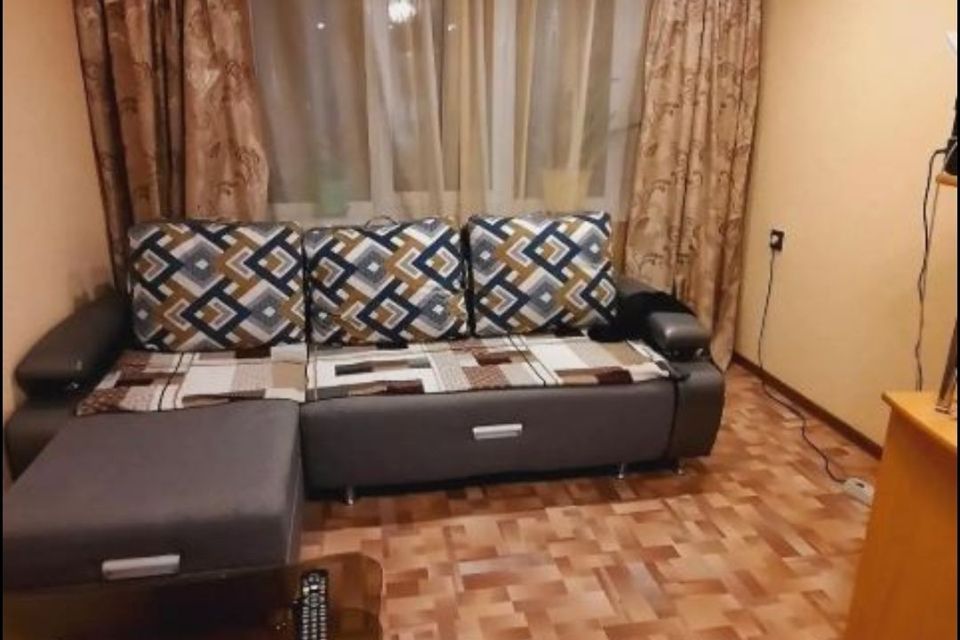Продаётся 4-комнатная квартира, 72.6 м²