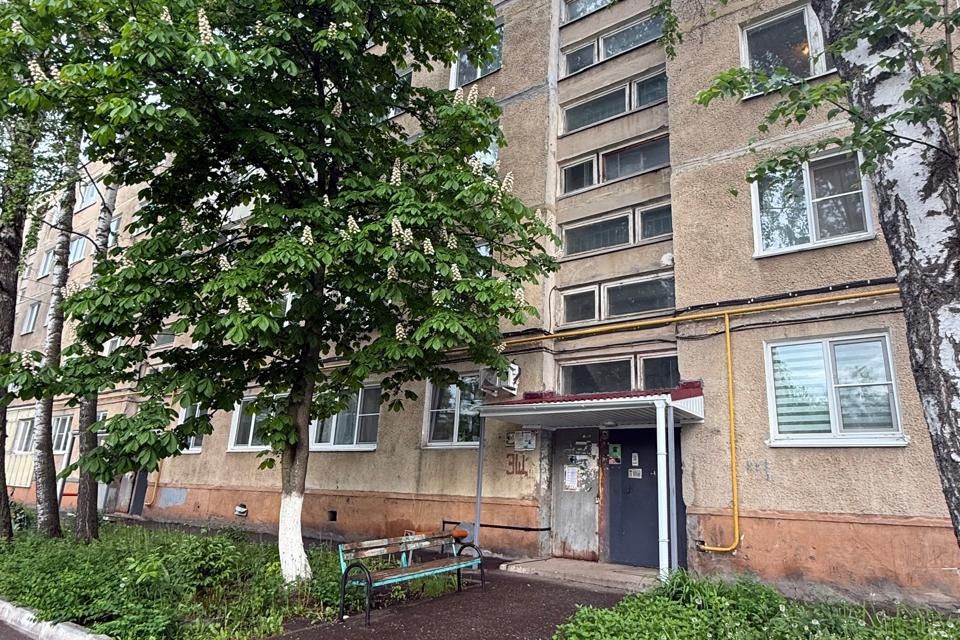 Продаётся 4-комнатная квартира, 55 м²