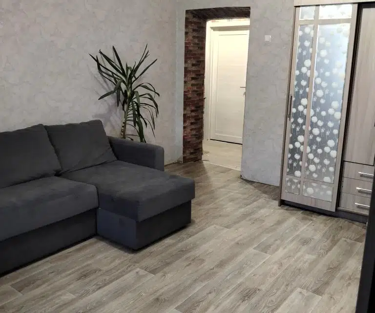 Продаётся 3-комнатная квартира, 56 м²