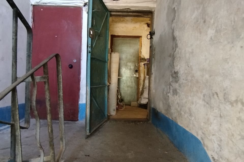 Продаётся комната в 5-комн. квартире, 12.9 м²