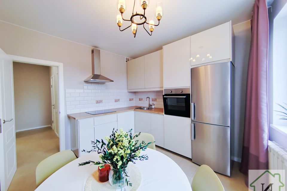 Продаётся 2-комнатная квартира, 66.4 м²