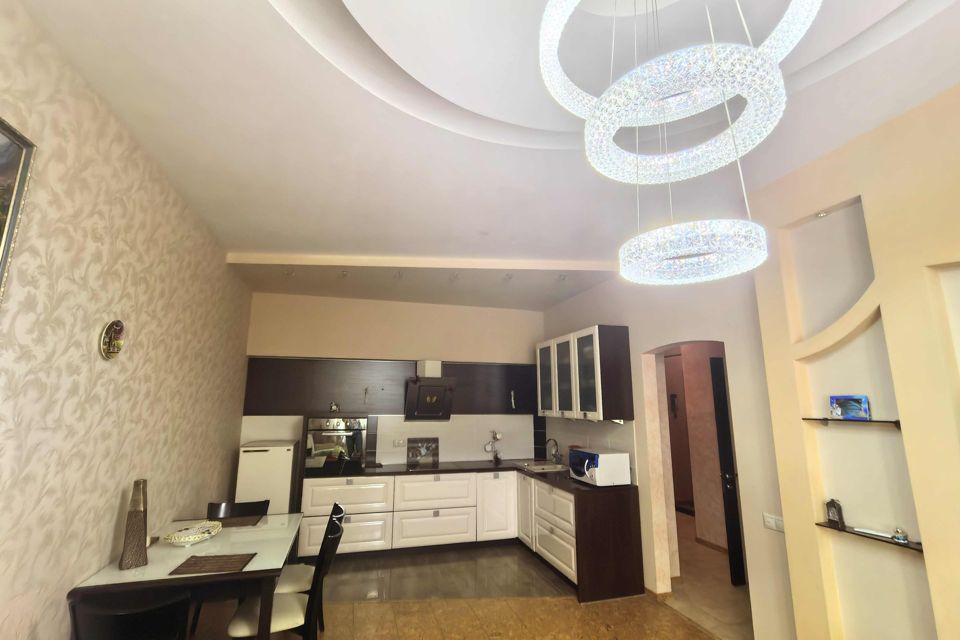 Сдаётся 2-комнатная квартира, 55 м²