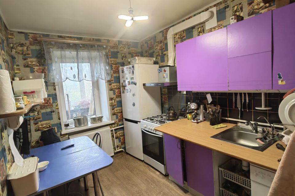 Продаётся 3-комнатная квартира, 59.7 м²