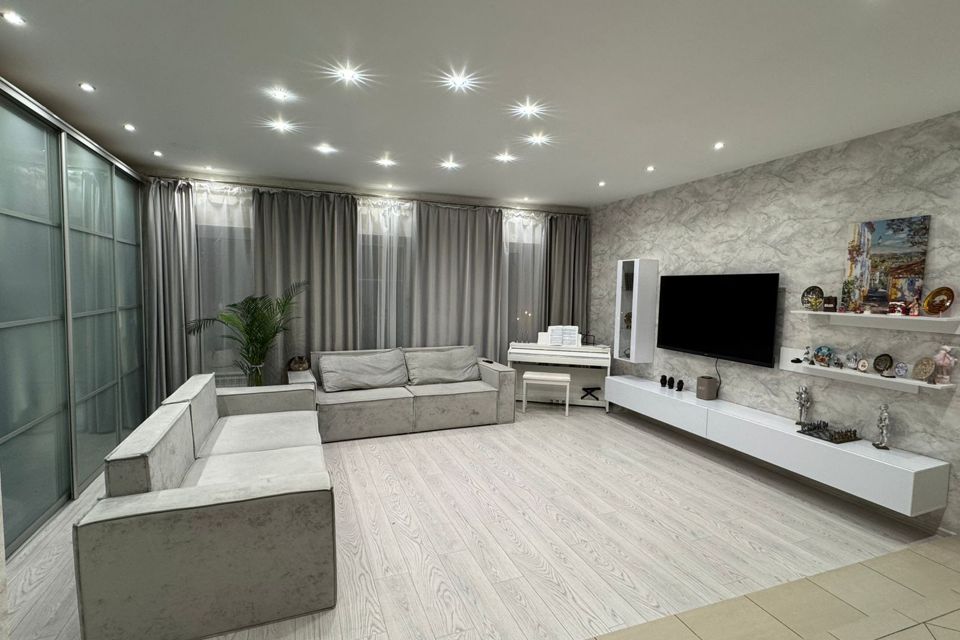 Продаётся 4-комнатная квартира, 114.6 м²