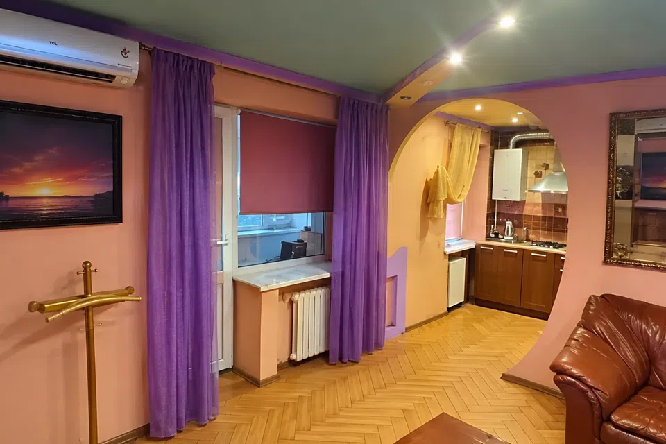 Продаётся 1-комнатная квартира, 43 м²