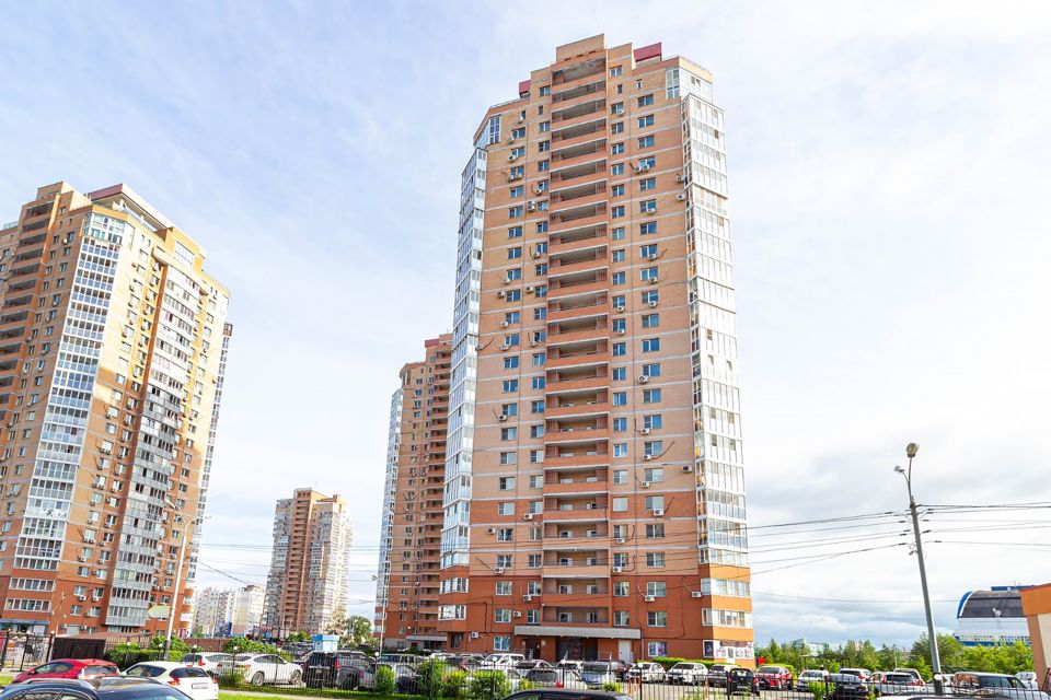 Продаётся 2-комнатная квартира, 63.8 м²