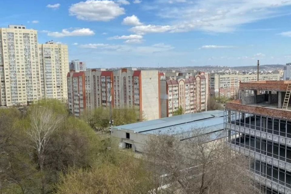 Продаётся 4-комнатная квартира, 82.7 м²