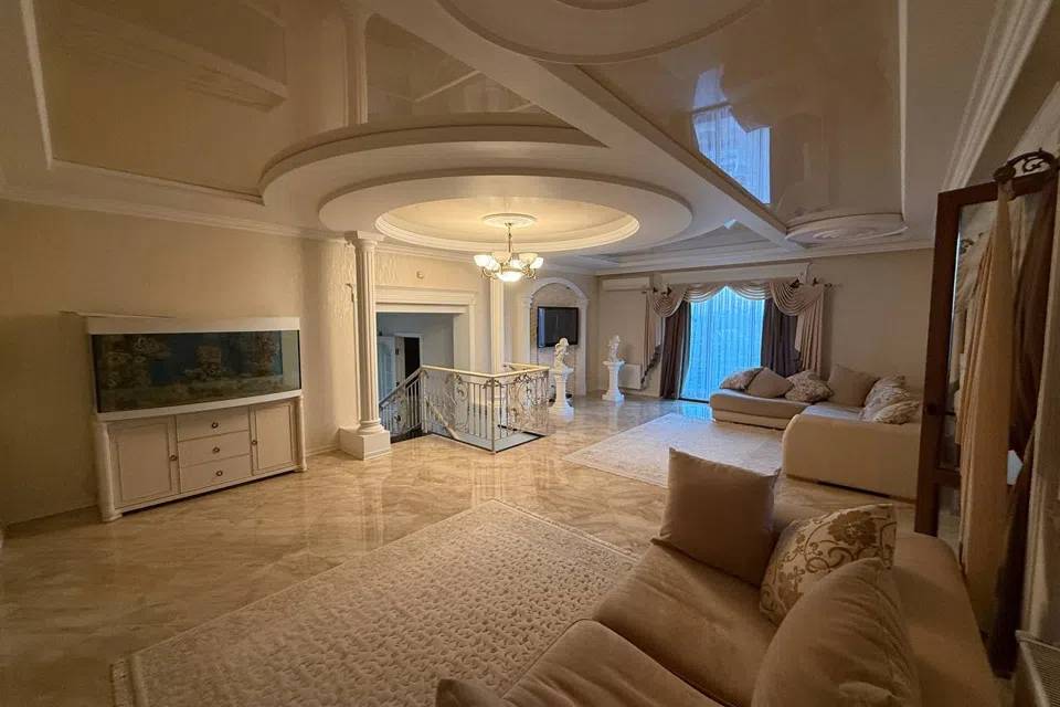 Продаётся 2-этажный дом, 210 м²