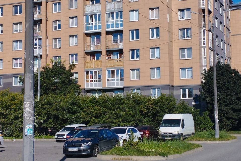 Продаётся 2-комнатная квартира, 63.6 м²