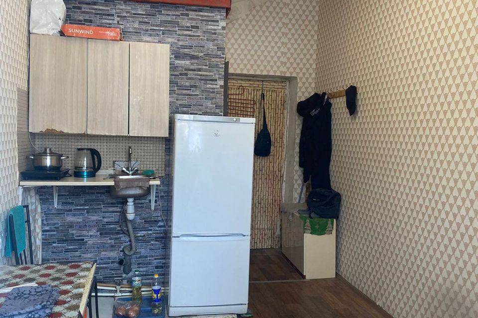 Продаётся комната в 1-комн. квартире, 14 м²