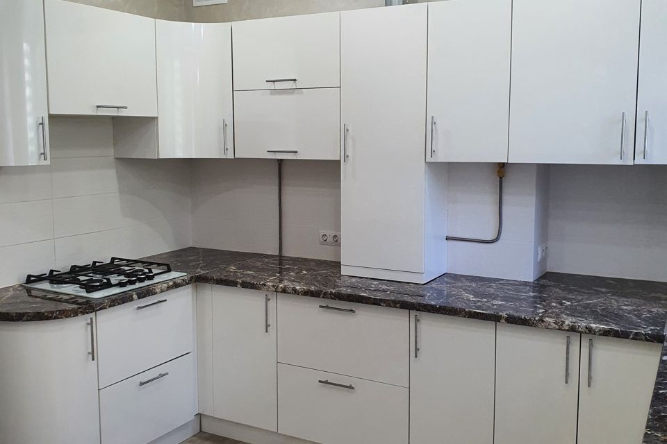 Продаётся 3-комнатная квартира, 105 м²