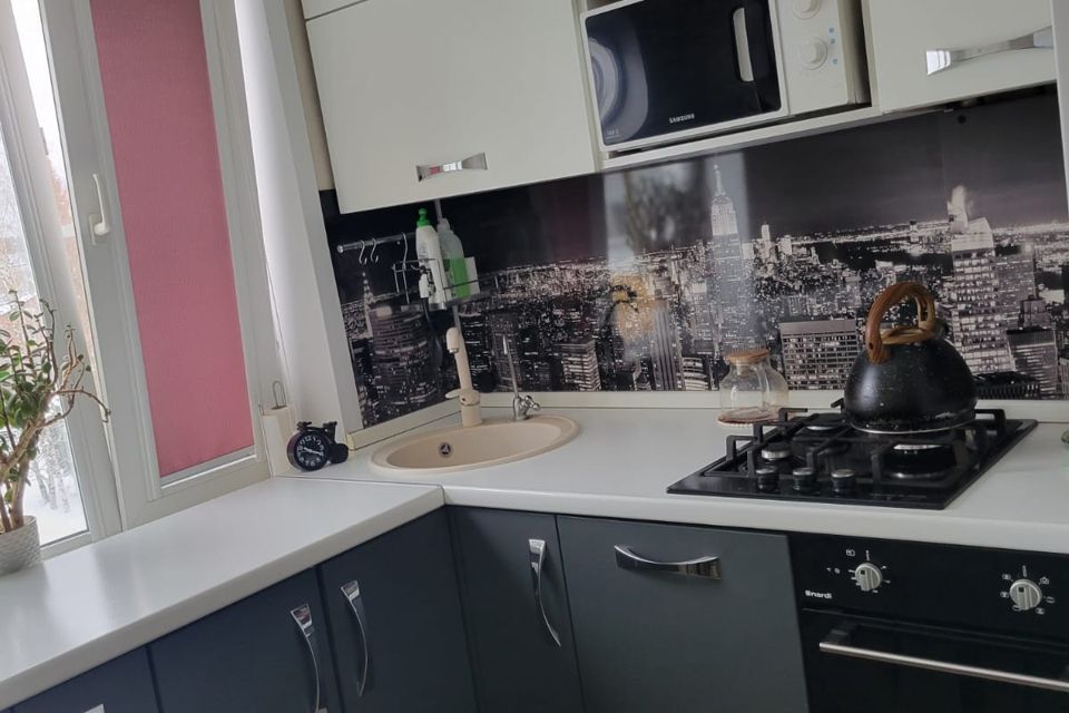 Продаётся 3-комнатная квартира, 61.5 м²