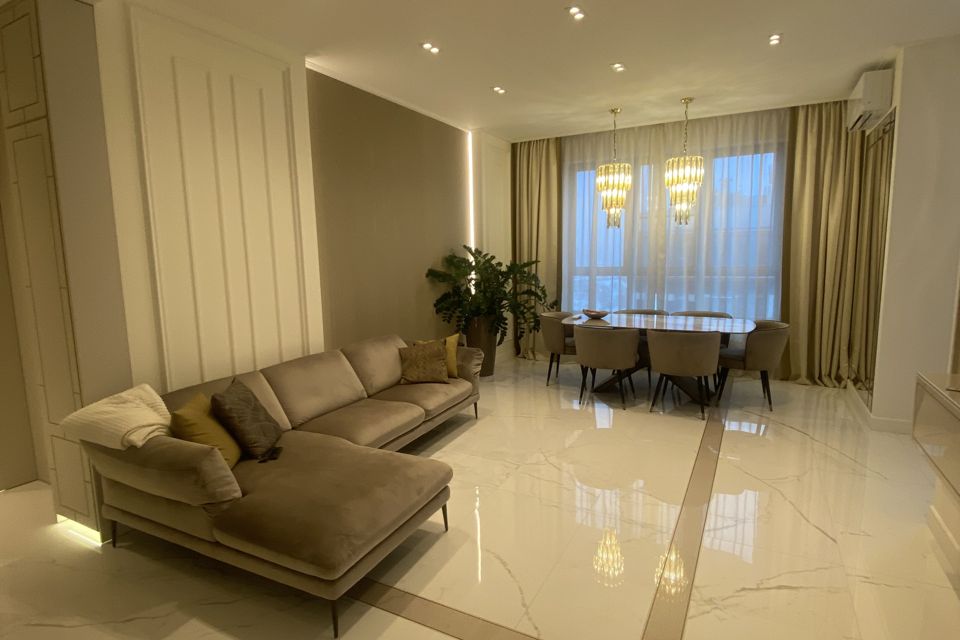 Продаётся 3-комнатная квартира, 114.7 м²