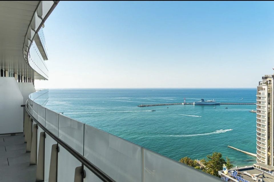 Продаётся 3-комнатная квартира, 120 м²