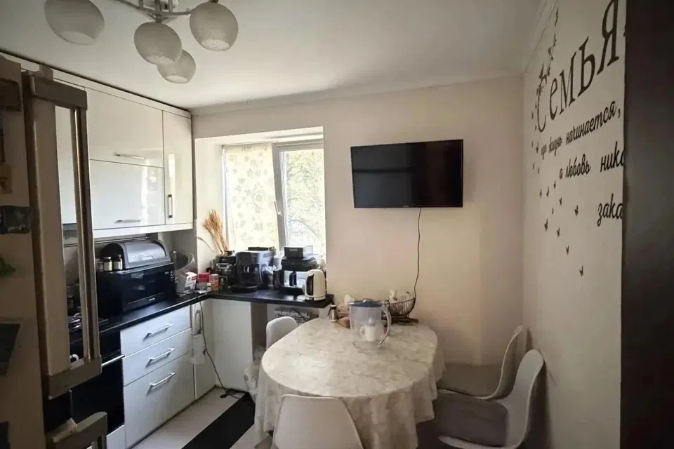 Продаётся 2-комнатная квартира, 48.3 м²