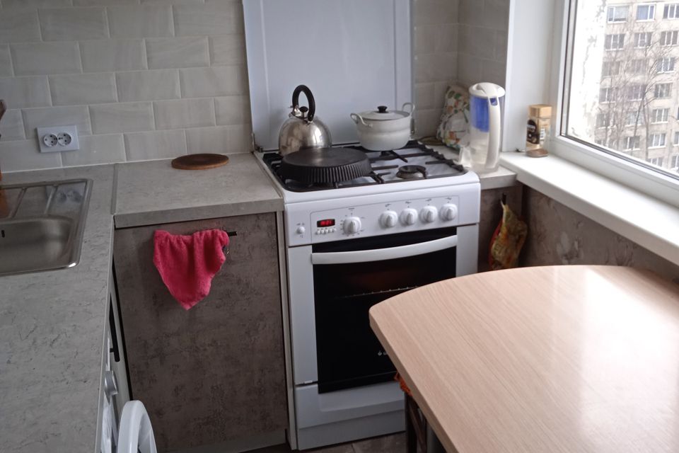 Продаётся 3-комнатная квартира, 58.6 м²