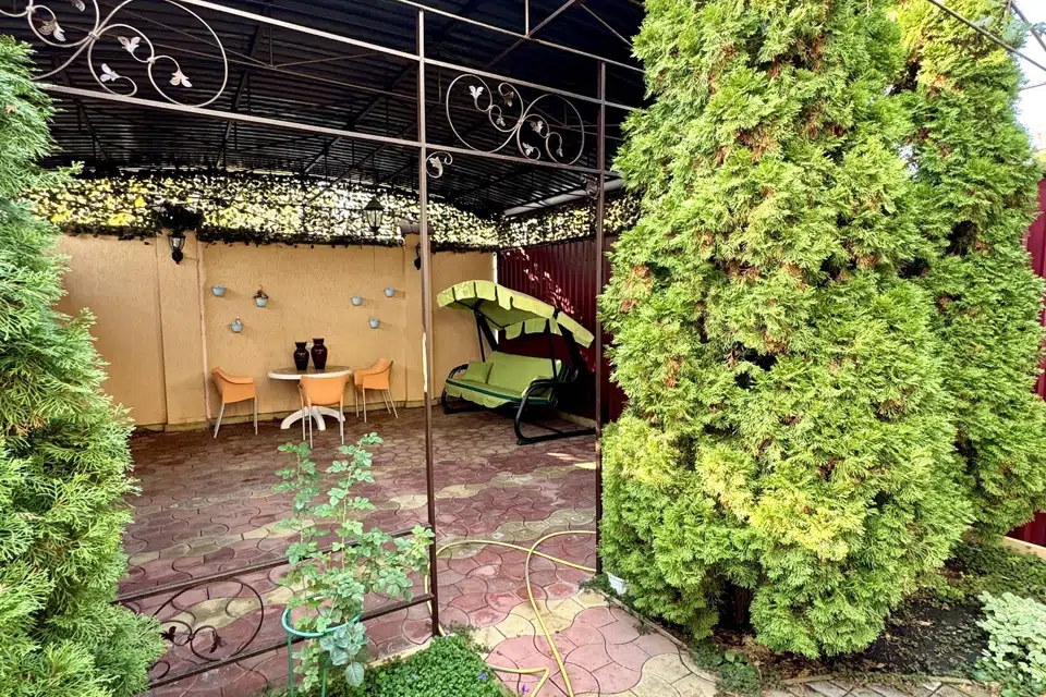 Продаётся таунхаус, 3-эт., 220 м²