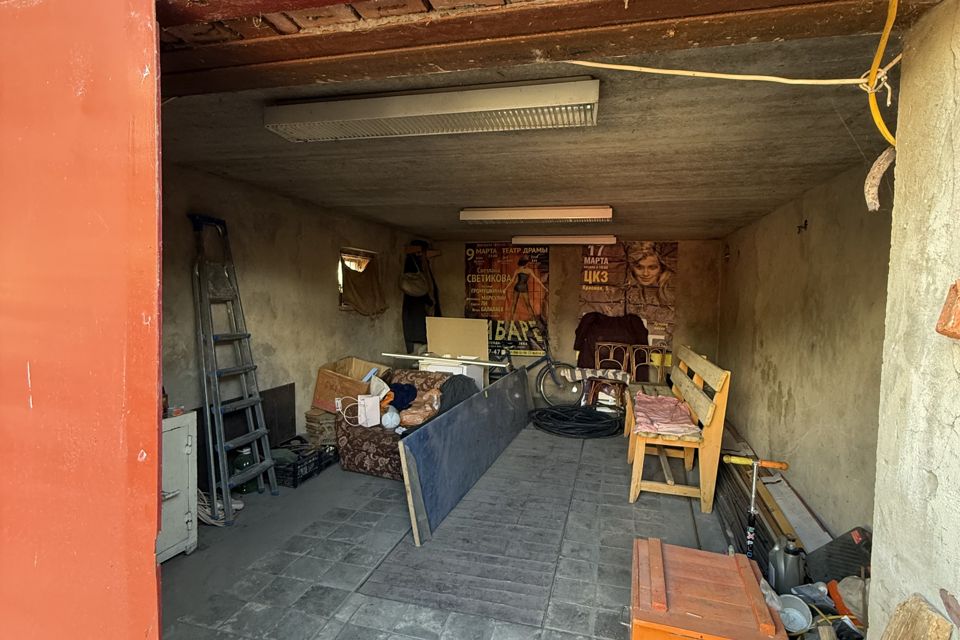 Продаётся 2-этажный дом, 200 м²