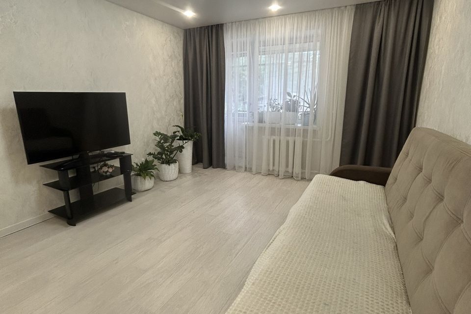 Продаётся 3-комнатная квартира, 61.4 м²