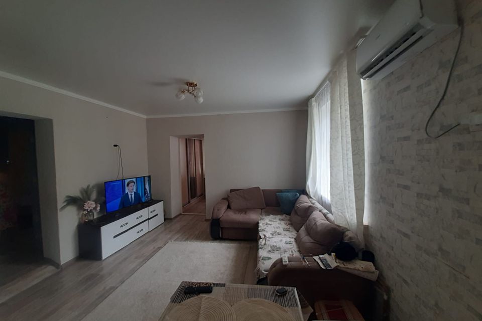 Продаётся 3-комнатная квартира, 57.5 м²
