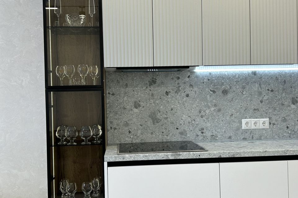 Продаётся 2-комнатная квартира, 65 м²