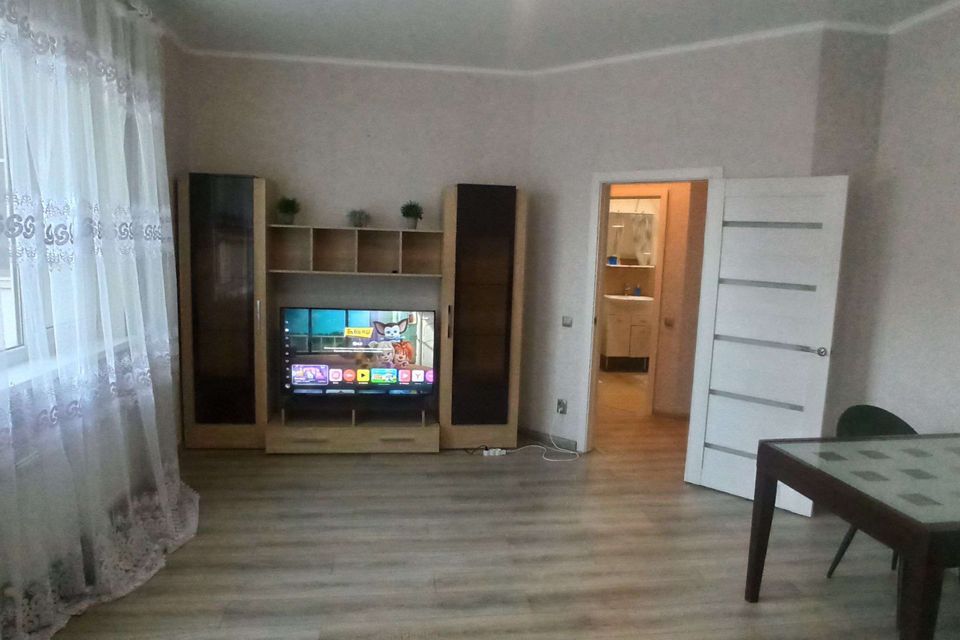 Сдаётся 2-комнатная квартира, 85 м²