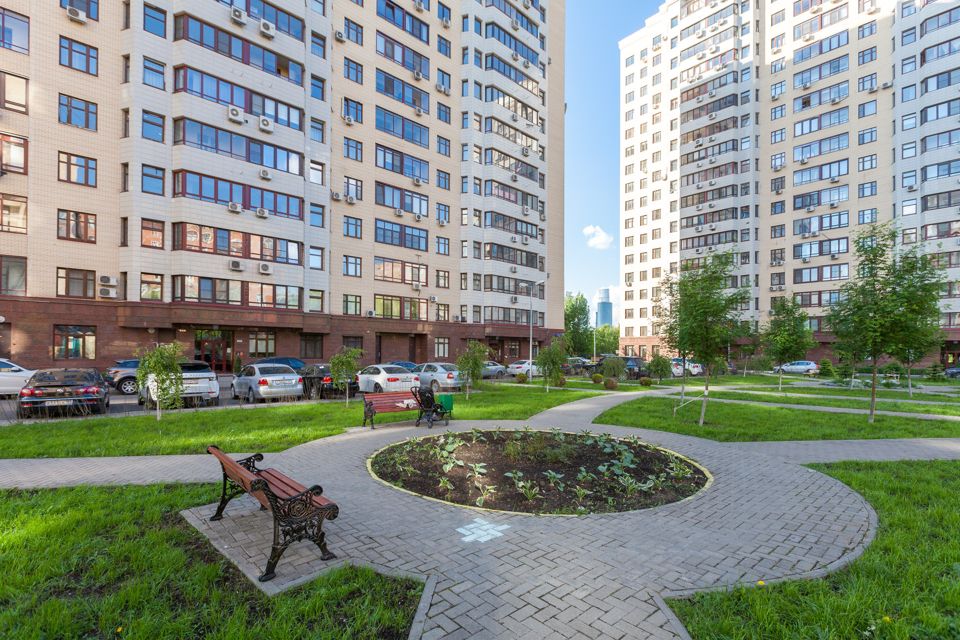 Продаётся 3-комнатная квартира, 108.5 м²