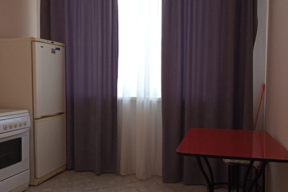 Сдаётся 1-комнатная квартира, 35 м²