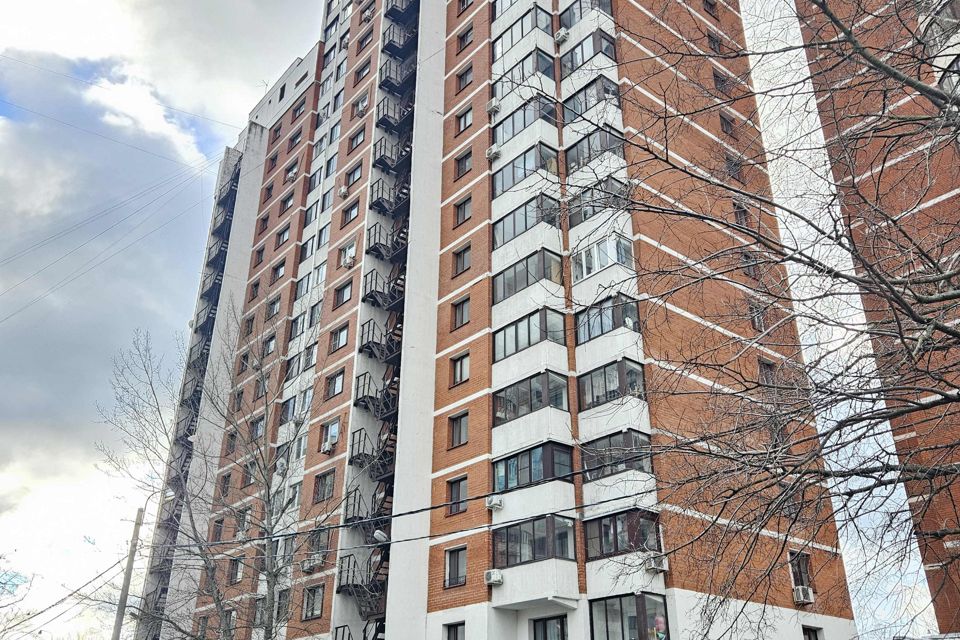 Продаётся 4-комнатная квартира, 111.2 м²