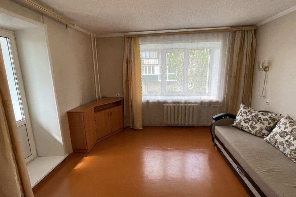Продаётся 3-комнатная квартира, 63.7 м²