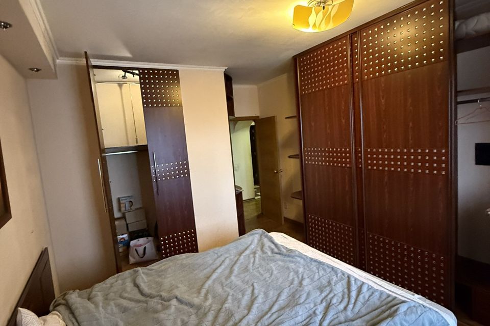 Сдаётся 2-комнатная квартира, 73 м²