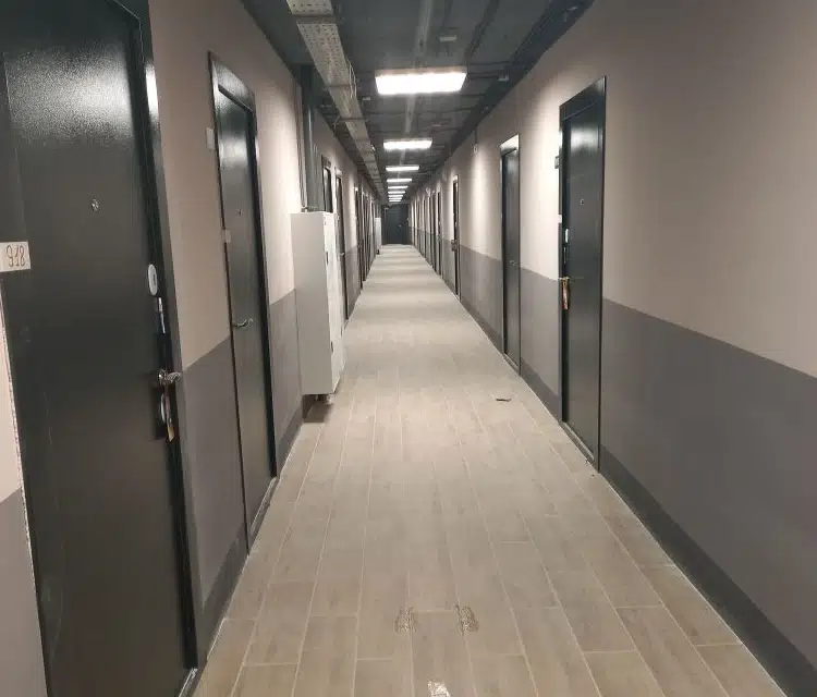 Продаётся 1-комнатная квартира, 43 м²