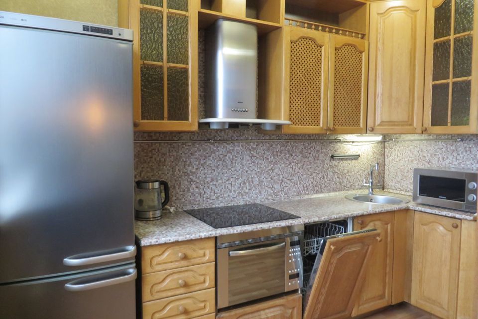 Продаётся 3-комнатная квартира, 75.6 м²