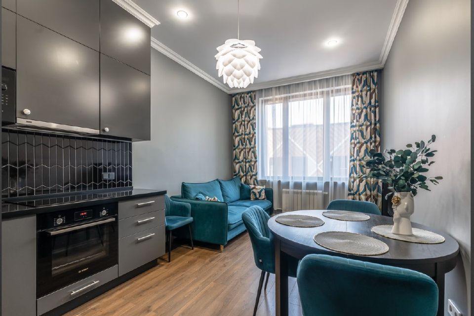 Продаётся 2-комнатная квартира, 75.8 м²