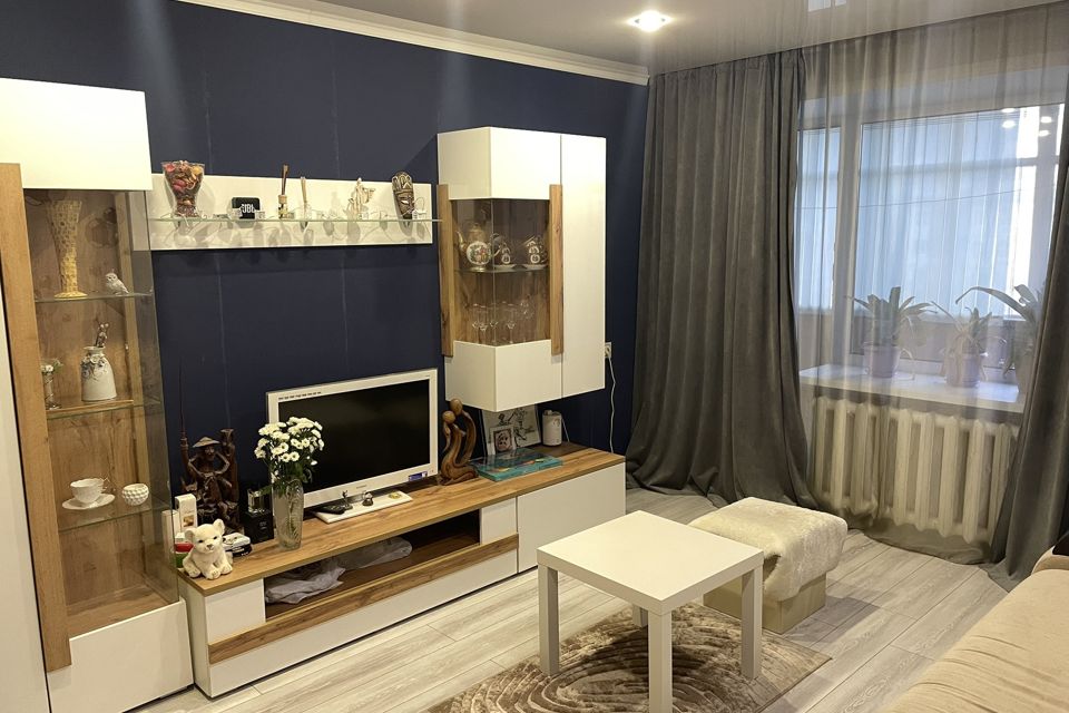 Продаётся 3-комнатная квартира, 61.4 м²
