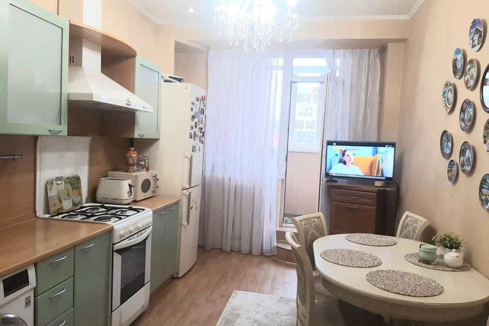 Продаётся 2-комнатная квартира, 72.2 м²