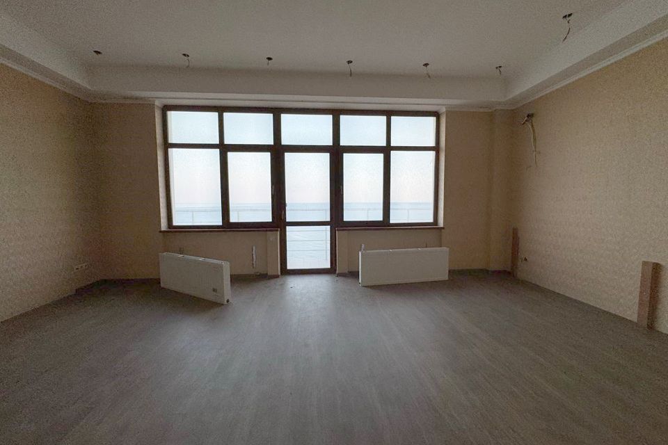 Продаётся 5-комнатная квартира, 818.7 м²