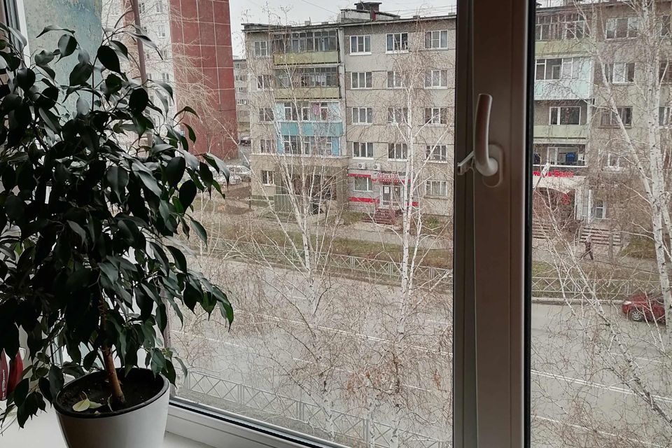 Продаётся 3-комнатная квартира, 58 м²