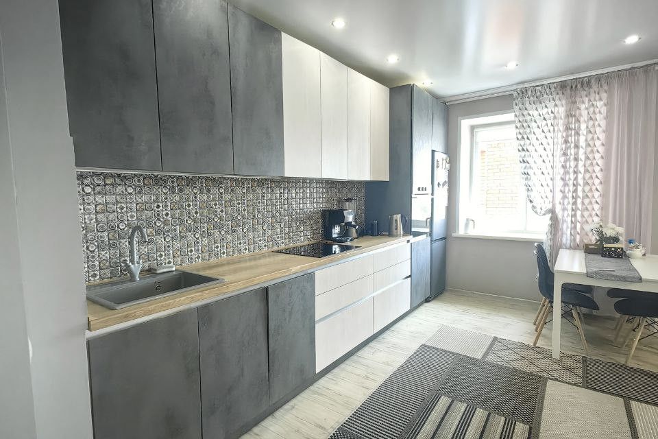 Продаётся 2-комнатная квартира, 76.8 м²