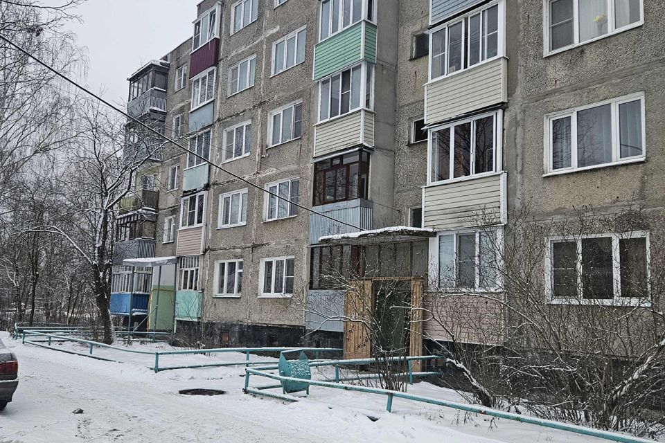 Продаётся 3-комнатная квартира, 61.8 м²